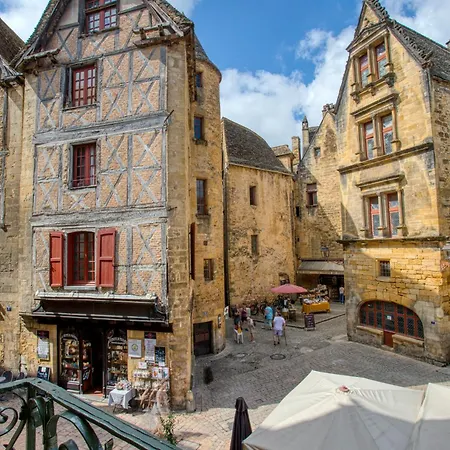 Noreli לינה וארוחת בוקר סרלה-לה קנדה